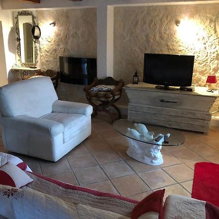 Bed and Breakfast La Vignarelle à Callas Extérieur photo