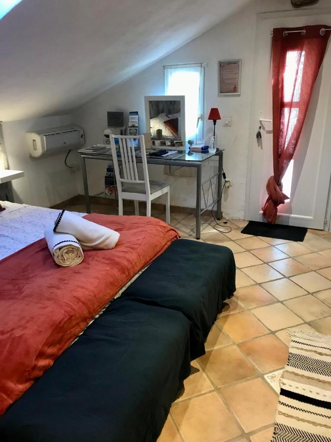 Bed and Breakfast La Vignarelle à Callas Extérieur photo