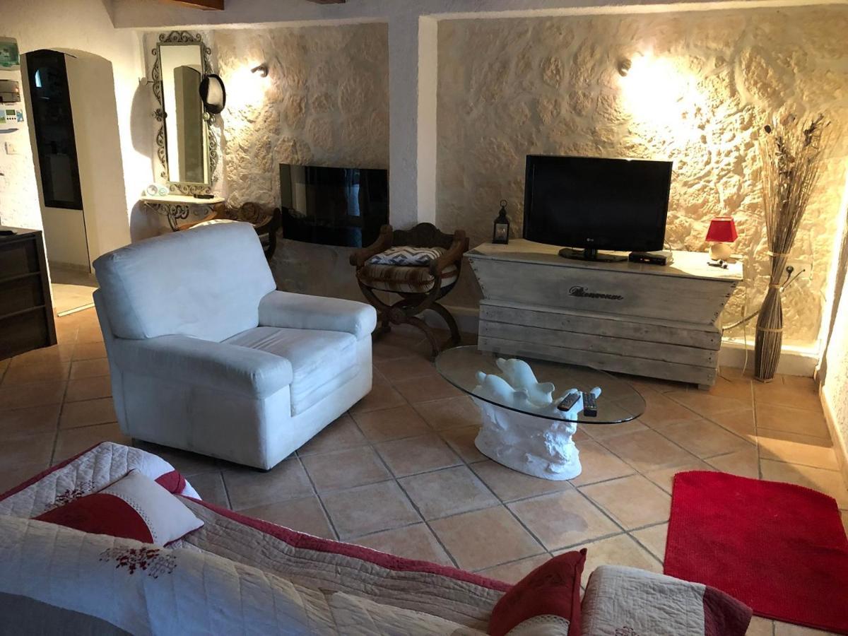Bed and Breakfast La Vignarelle à Callas Extérieur photo
