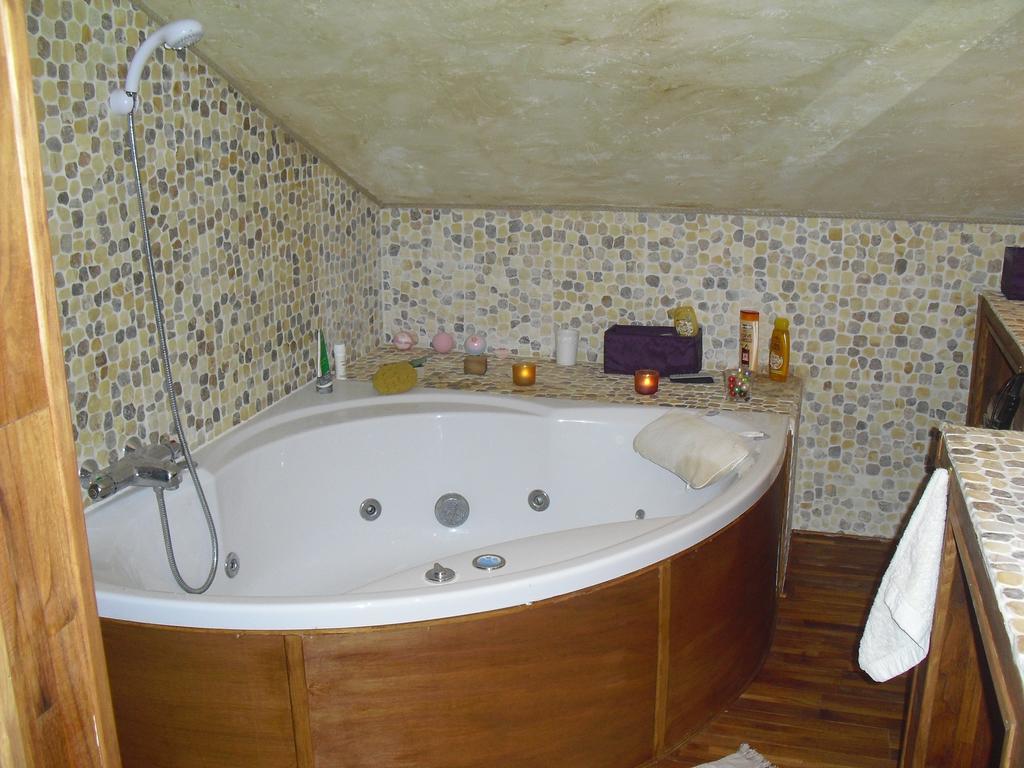 Bed and Breakfast La Vignarelle à Callas Extérieur photo